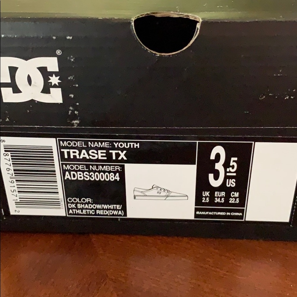 Girls DC shoes - Picture 2 of 2